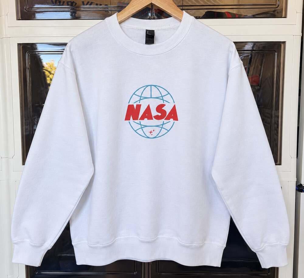 Retro NASA Alternate Logo Sweatshirt - Medium Unisex